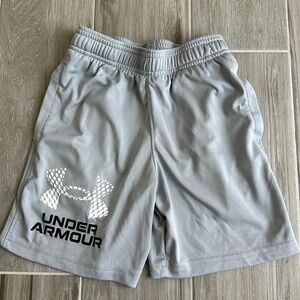 Under Armour Athletic Shorts Size YS